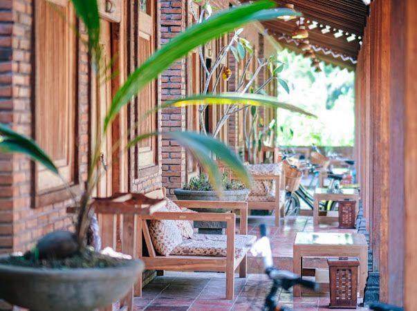 Rumah Dharma 2 Riverside Hotel Magelang Eksteriør billede